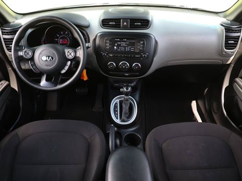 Used 2018 Kia Soul FWD image 21