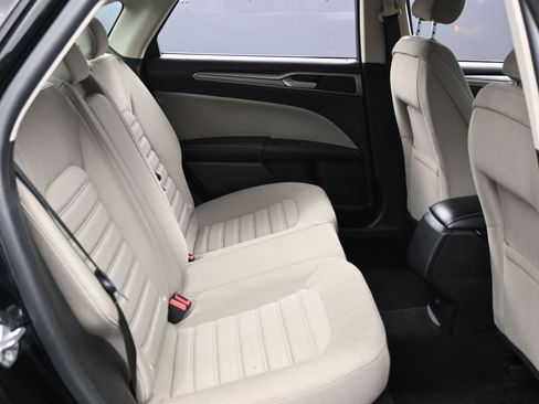 Used 2018 Ford Fusion S image 28