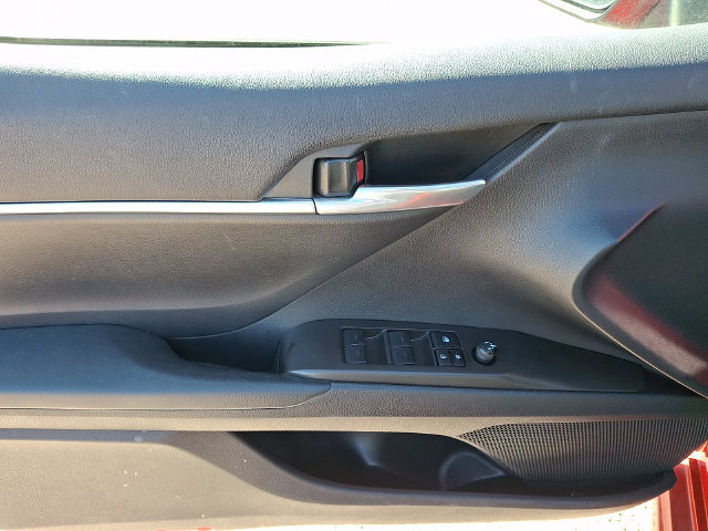 Used 2024 Toyota Camry SE FWD image 8