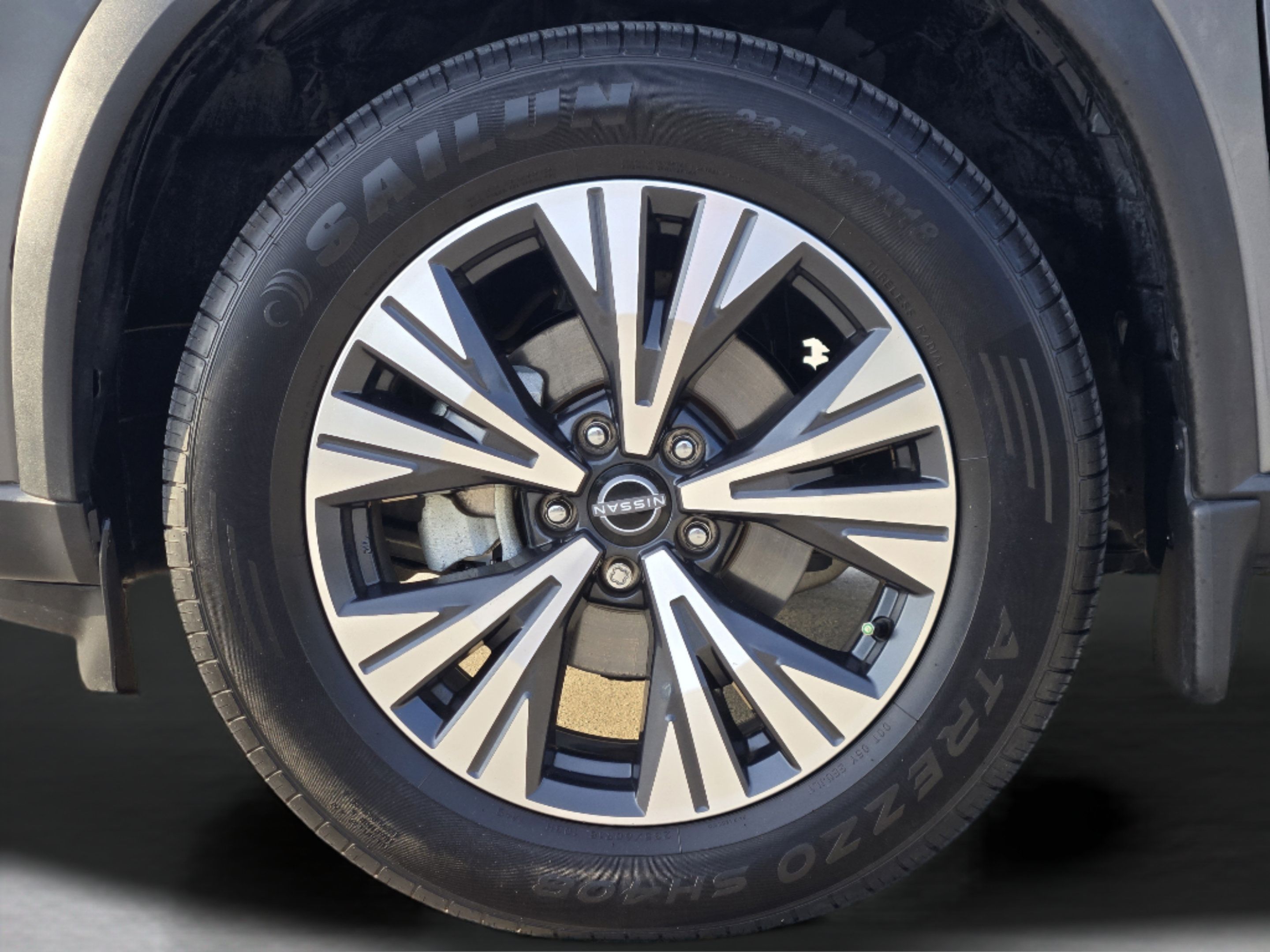 Used 2023 Nissan Rogue SV FWD image 31