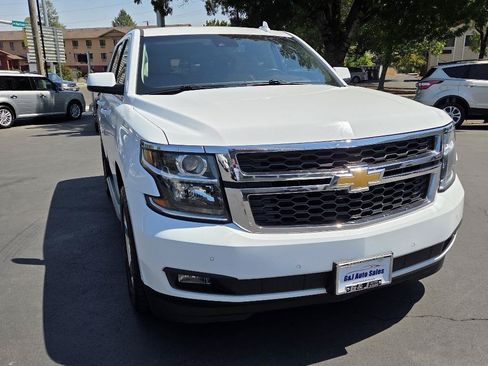 Used 2019 Chevrolet Tahoe LT w/ Luxury Package AWD/4WD image 4