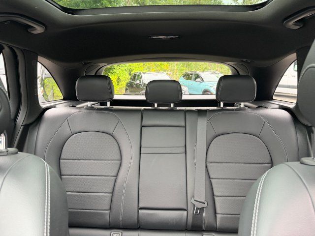 Used 2018 Mercedes-Benz GLC 300 4MATIC image 7
