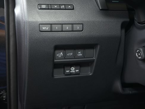 Used 2026 Lexus GX 550 w/ Accessory Package (ZB) AWD/4WD image 22
