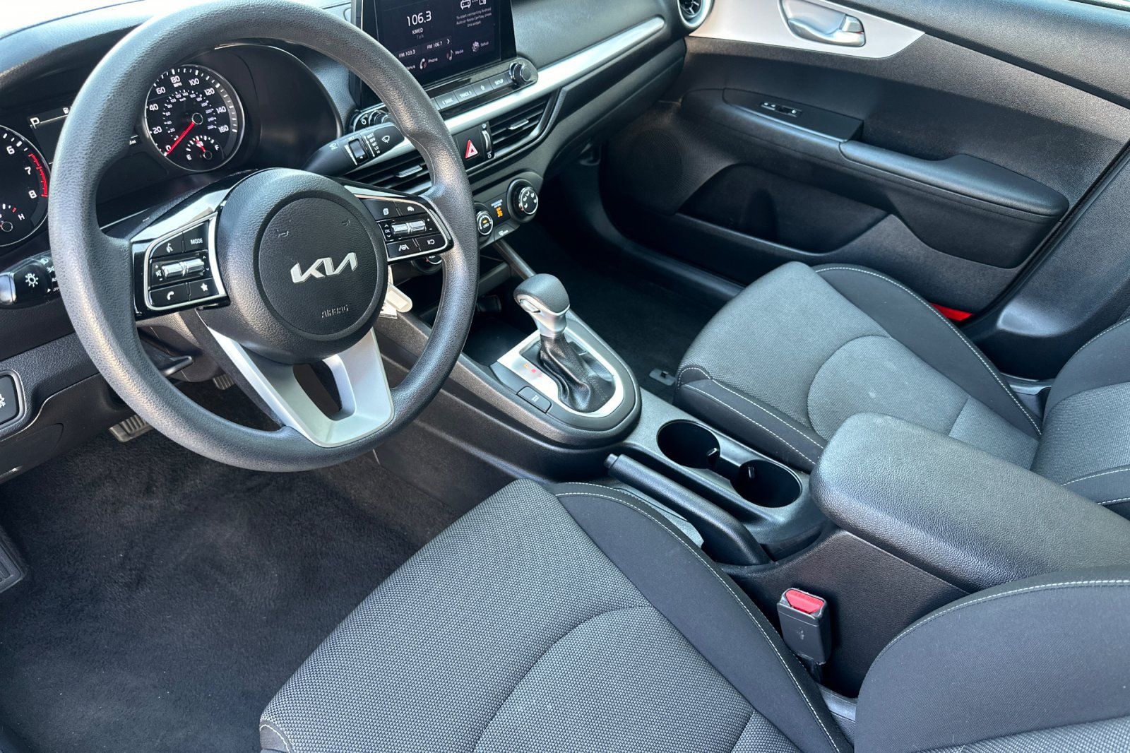 Used 2024 Kia Forte LXS FWD image 11