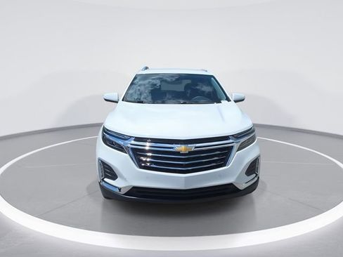 Used 2024 Chevrolet Equinox Premier AWD/4WD image 3