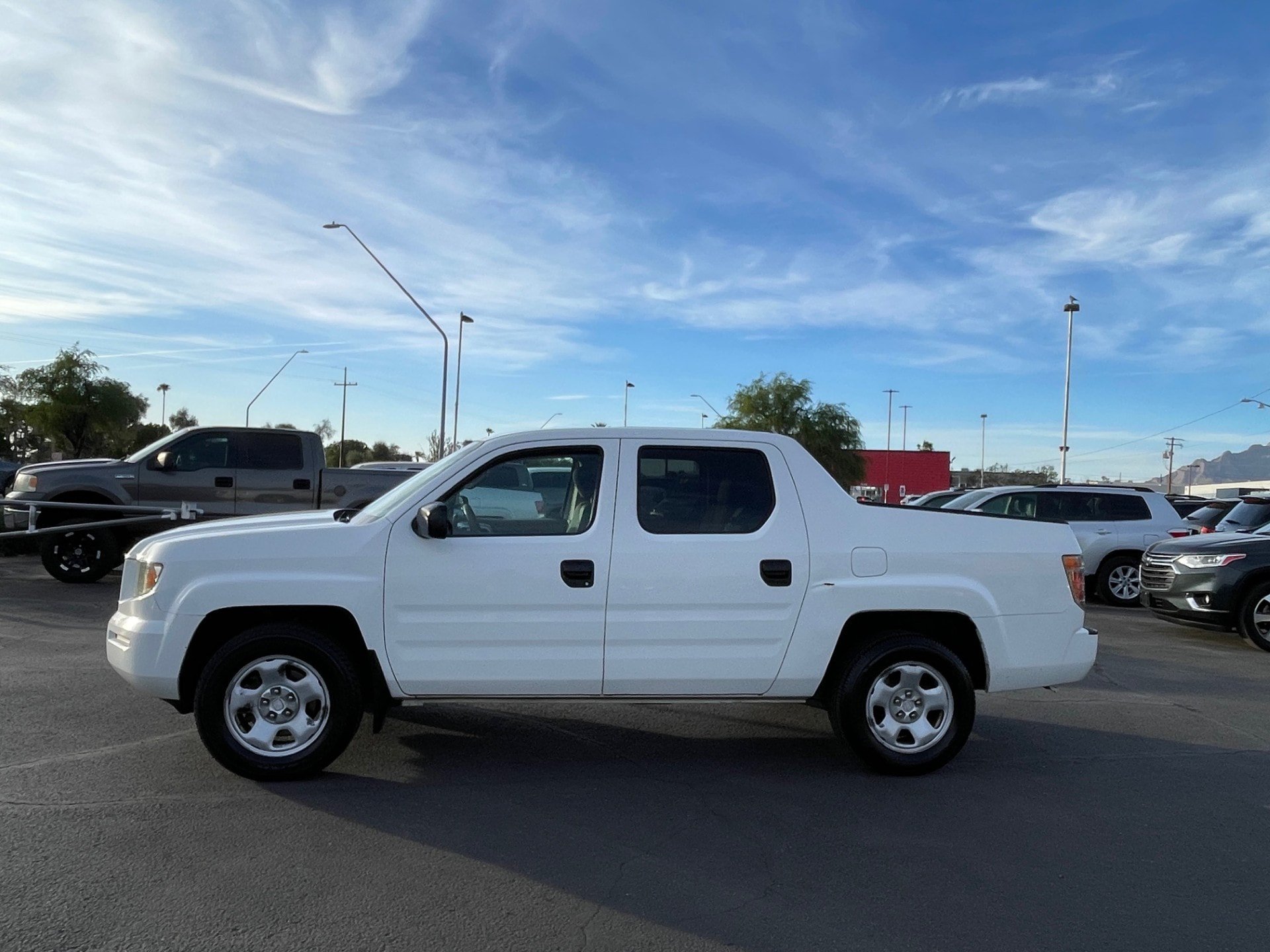 Used 2007 Honda Ridgeline RT image 2