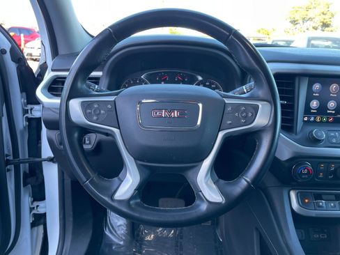 Used 2023 GMC Acadia SLT image 30