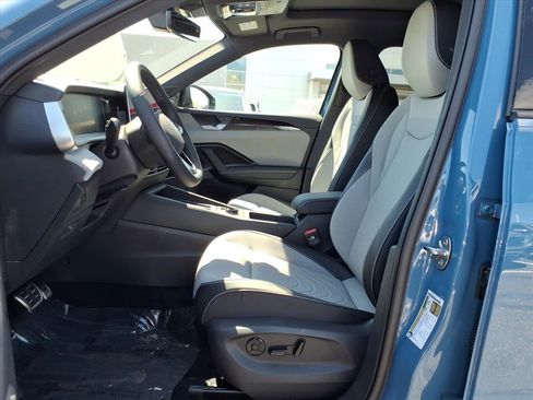 New 2026 Volkswagen Tiguan SE R-Line image 10