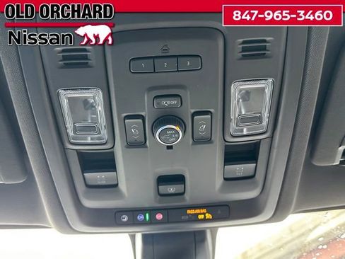 Used 2022 GMC Yukon SLT w/ SLT Luxury Package image 22