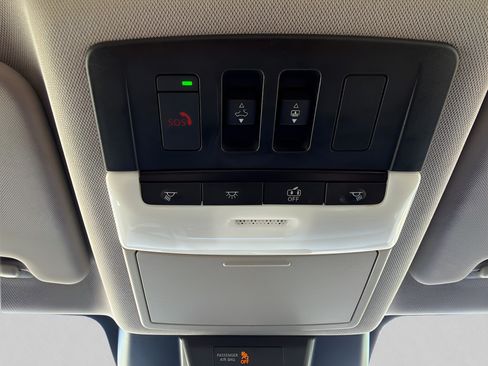 Used 2023 Nissan Rogue SL FWD image 24