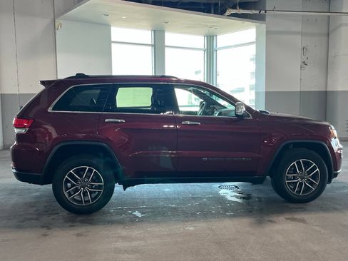 Used 2022 Jeep Grand Cherokee Limited AWD/4WD image 12