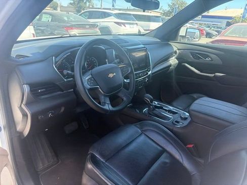 Used 2023 Chevrolet Traverse LT AWD/4WD image 9