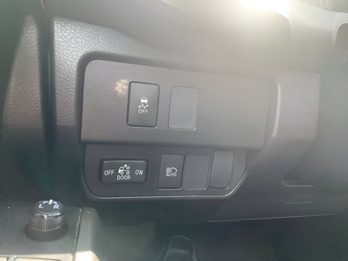 Used 2023 Toyota Tacoma SR5 AWD/4WD image 10