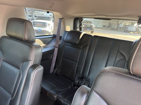 Used 2016 GMC Yukon SLT w/ Open Road Package RWD image 16