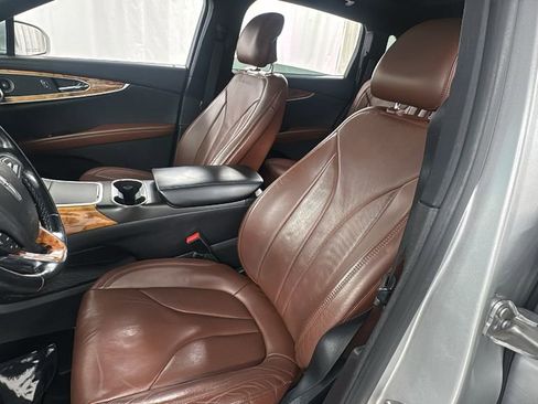 Used 2016 Lincoln MKX Reserve w/ Climate Package image 10