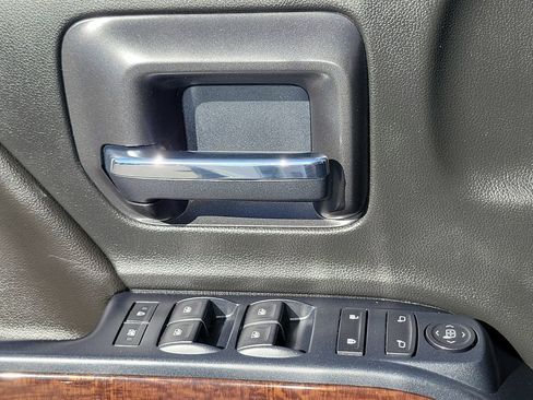 Used 2018 GMC Sierra 1500 SLE w/ SLE Value Package image 17