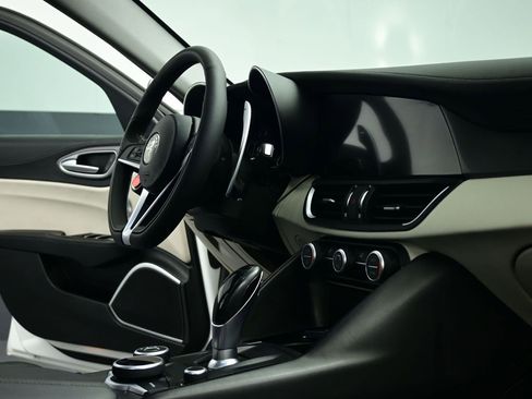 Used 2018 Alfa Romeo Giulia Ti Sport w/ Quick Order Package 22S Sport image 31