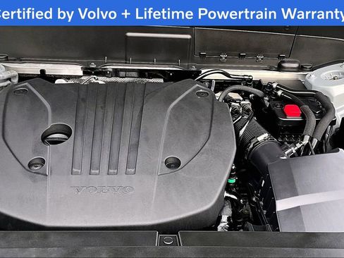 Used 2025 Volvo XC90 B5 Plus AWD/4WD image 13