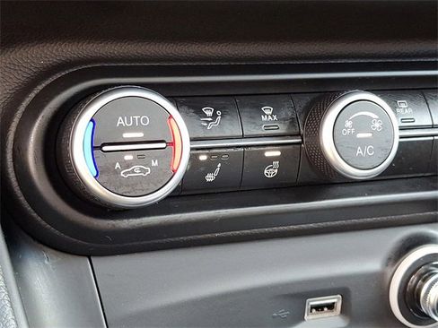 Used 2022 Alfa Romeo Stelvio Ti image 24