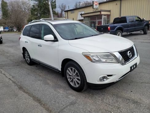 Used 2015 Nissan Pathfinder SL w/ SL Premium Package AWD/4WD image 3