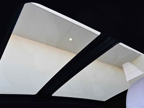 New 2026 BMW X5 xDrive50e w/ Executive Package image 21