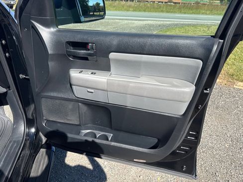 Used 2008 Toyota Sequoia SR5 image 22