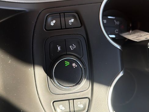 Used 2020 GMC Terrain SLT w/ Preferred Package image 19