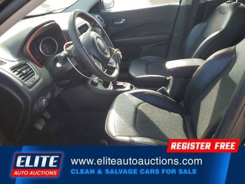 Used 2021 Jeep Compass Trailhawk AWD/4WD image 13