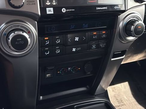 Used 2022 Toyota 4Runner Limited RWD image 31