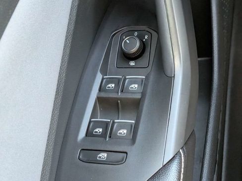 Certified 2026 Volkswagen Jetta SE FWD image 24