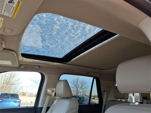 Certified 2023 Ford Expedition XLT image 16