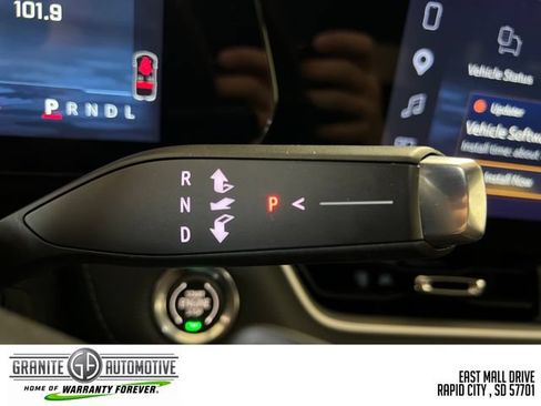 Used 2026 Chevrolet Equinox LT AWD/4WD image 26