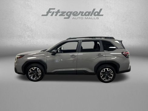Used 2026 Subaru Forester Premium AWD/4WD image 2