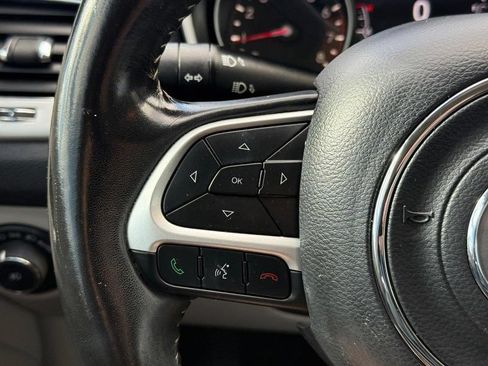 Used 2019 Jeep Compass Latitude w/ Popular Equipment Group FWD image 20