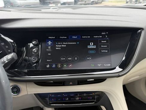 Used 2023 Buick Envision Avenir AWD/4WD image 24