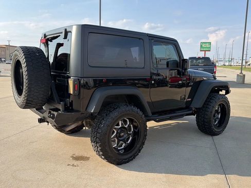Used 2017 Jeep Wrangler Sport w/ Connectivity Group image 18