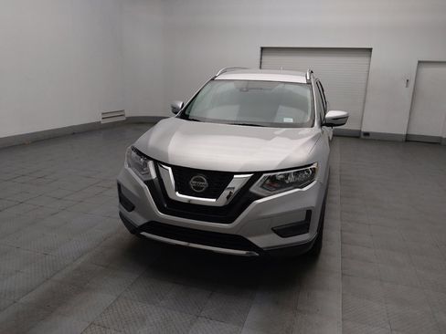 Used 2020 Nissan Rogue SV FWD image 15