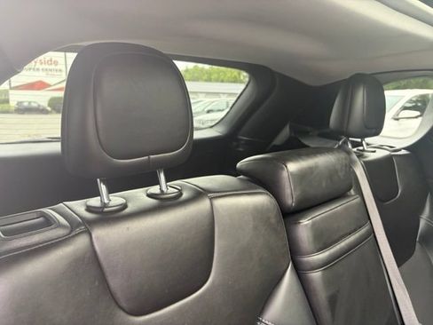 Used 2019 Jeep Cherokee Latitude Plus w/ Comfort/Convenience Group AWD/4WD image 26