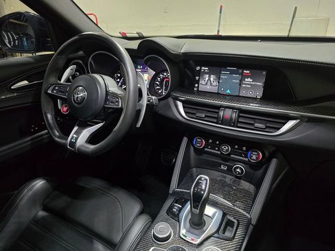 Used 2022 Alfa Romeo Stelvio Quadrifoglio w/ Active Assist Plus Package image 32