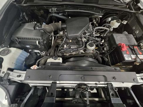 Used 2019 Toyota Tacoma SR image 14