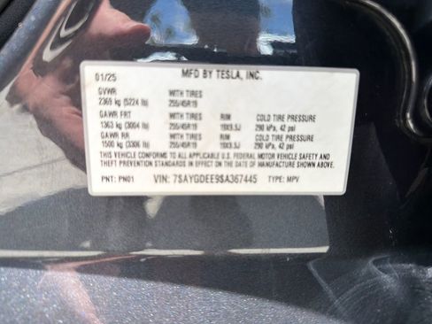 Used 2025 Tesla Model Y Long Range AWD/4WD image 30