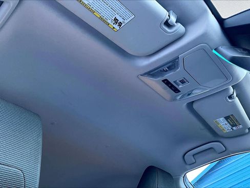 Used 2022 Toyota RAV4 LE image 13