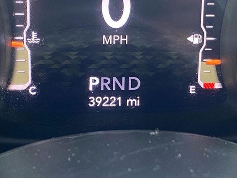 Used 2022 Jeep Wrangler Unlimited Sahara w/ Cold Weather Group image 14