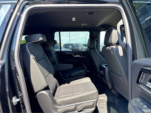 New 2026 GMC Yukon XL Elevation w/ LPO, Get Active Package AWD/4WD image 6