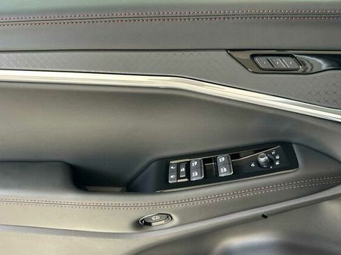 New 2025 Jeep Wagoneer S Limited image 8