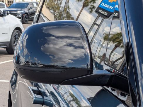 Used 2024 Land Rover Range Rover Sport SE image 11