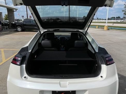 Used 2014 Chevrolet Volt Premium w/ Premium Trim Package FWD image 11