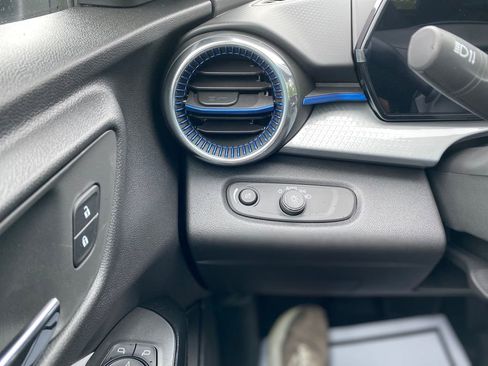 New 2026 Chevrolet Trax LT w/ LT Convenience Package FWD image 29