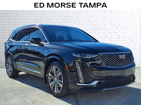 Used 2021 Cadillac XT6 Premium Luxury image 5