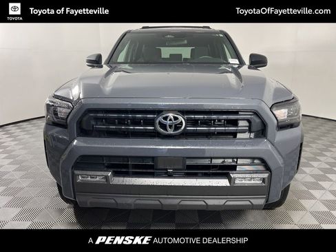 Used 2025 Toyota 4Runner SR5 AWD/4WD image 7